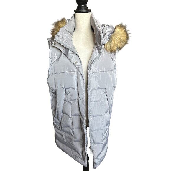 Orolay Gray Puffer Vest W/ Faux Fur Hood Zip & Snap Close Polyester Size 2X - Picture 4 of 7